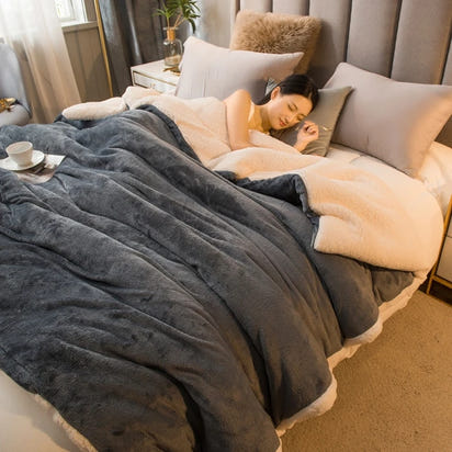 Luxurious Wool Throw Blanket